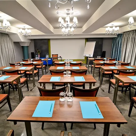 Hof Aparthotel Kaunas