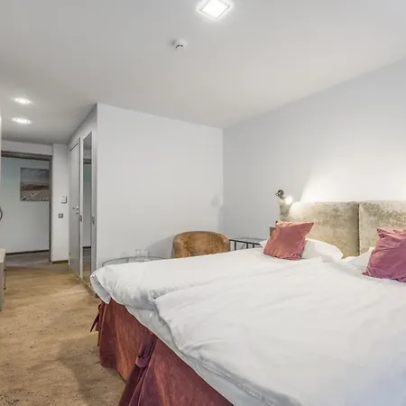 Hof 4* Kaunas