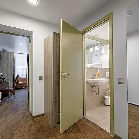 Hof 4* Kaunas