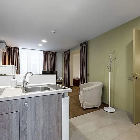 Hof 4* Kaunas