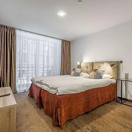 Hof 4* Kaunas